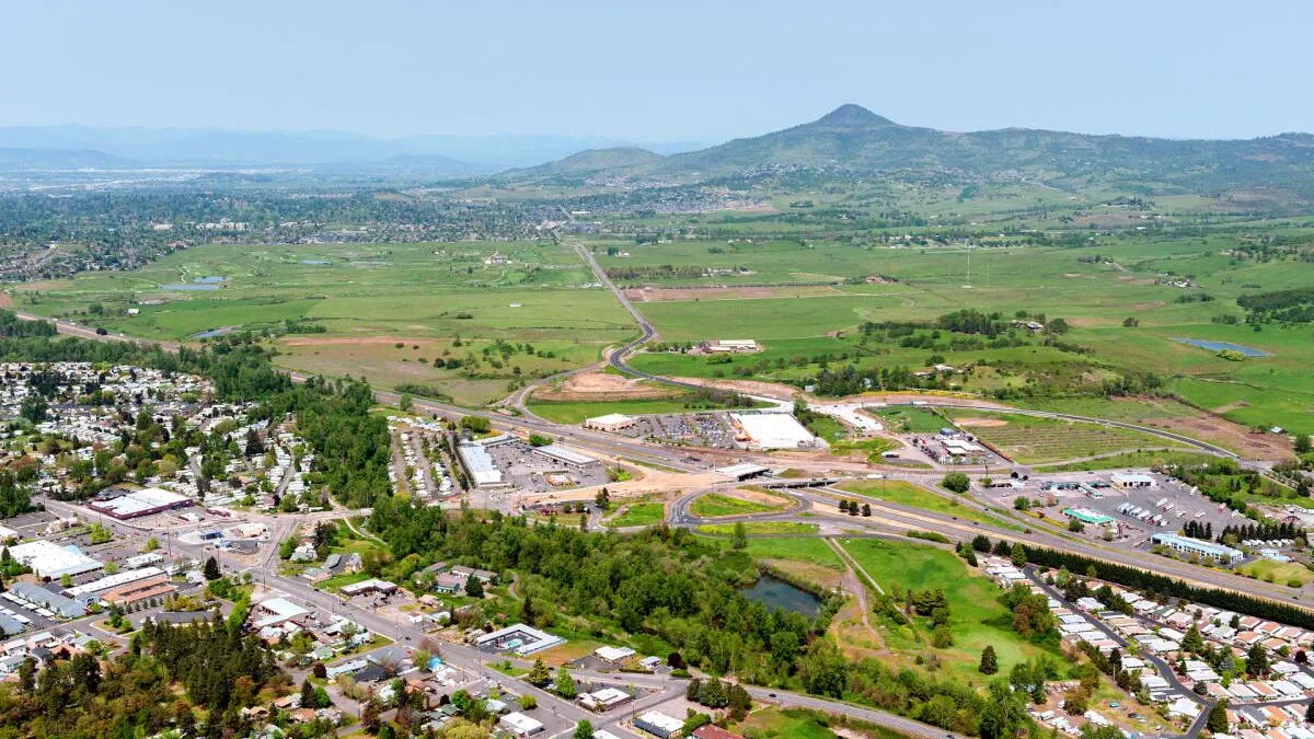 Commercial Roofing in Phoenix, OR Commercial Roofing in Phoenix, OR